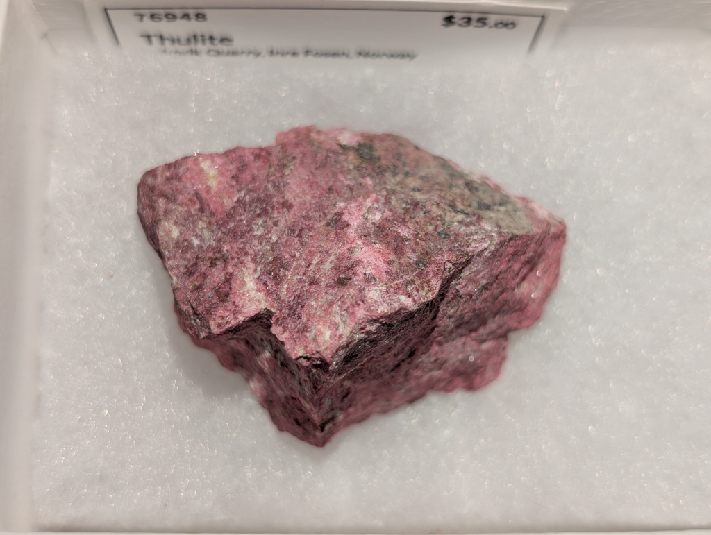 Thulite