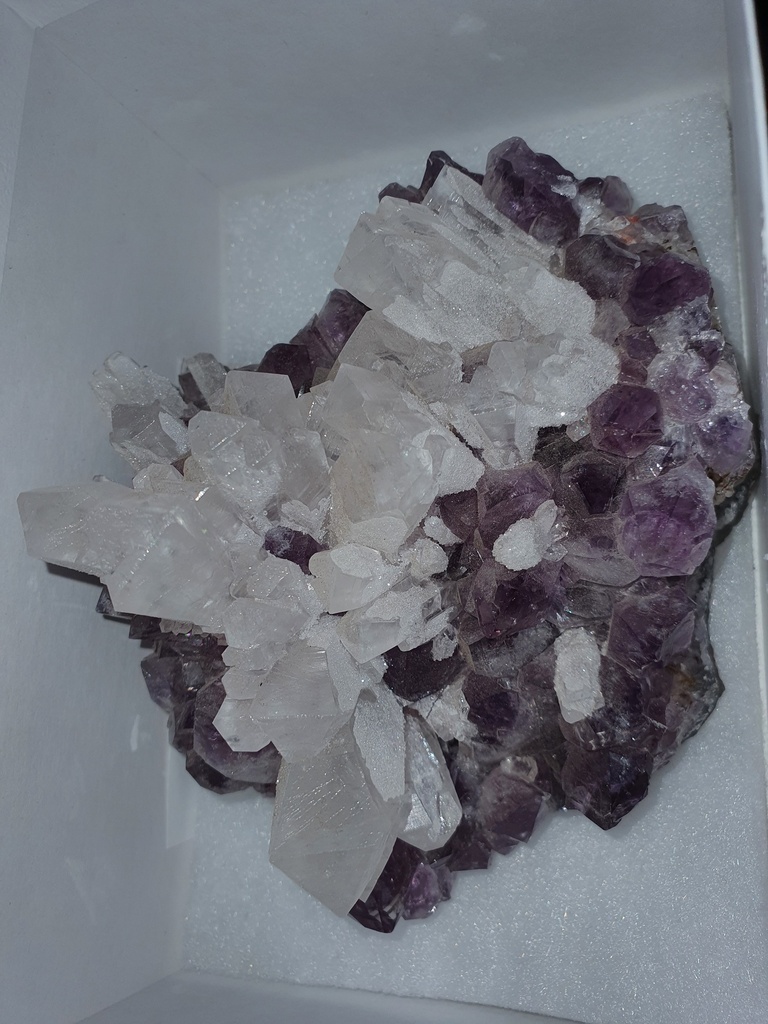 Amethyst, Calcite