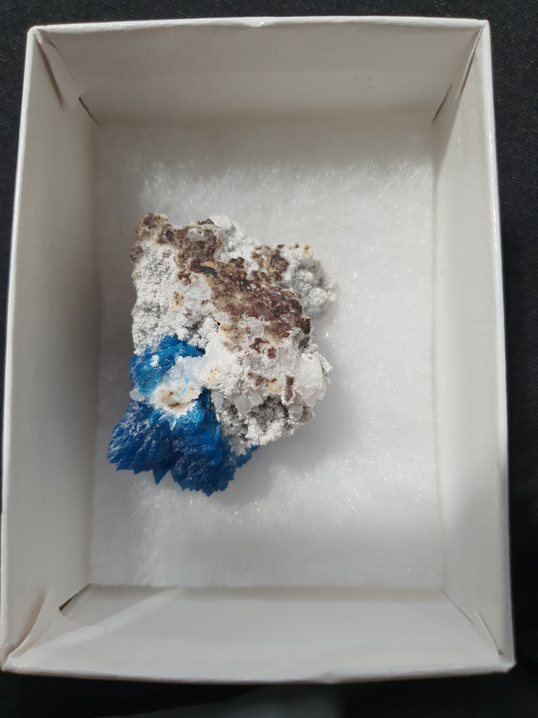 Pentagonite, Cavansite