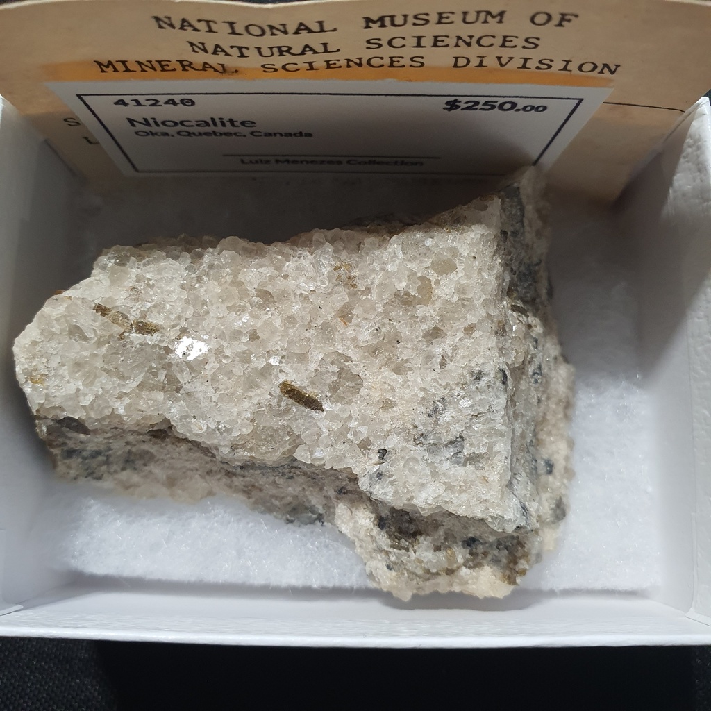 Niocalite