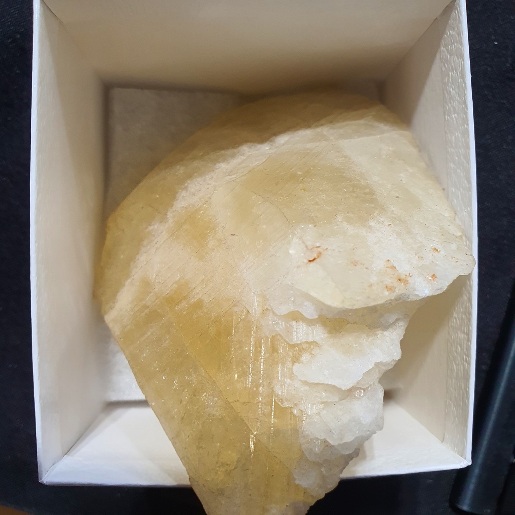 Montebrasite