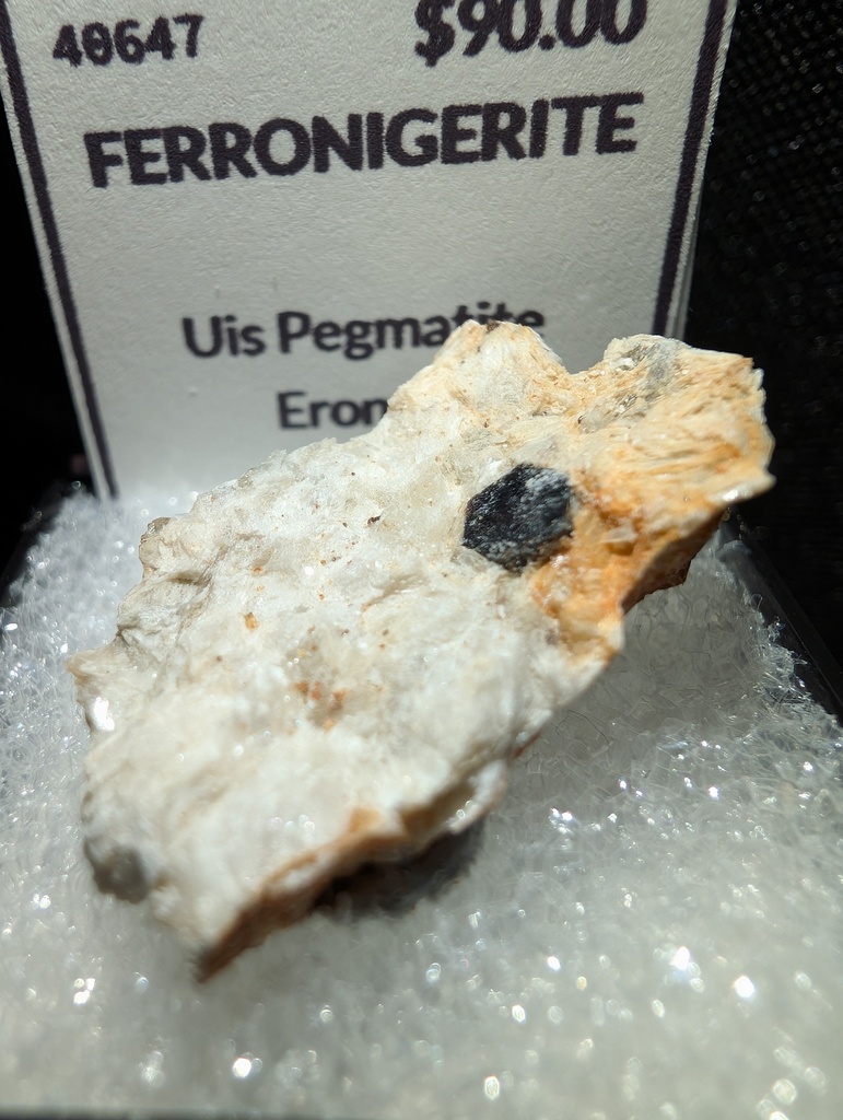 Ferronigerite