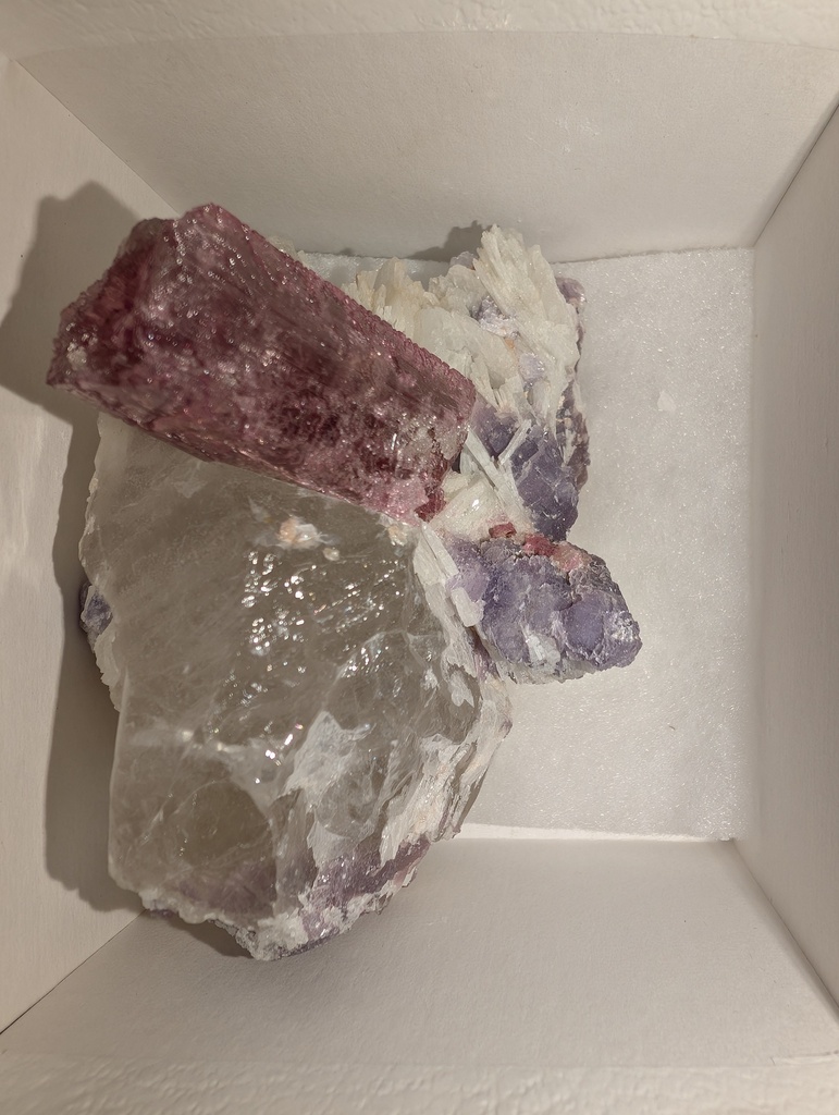 Rubellite, Lepidolite, Quartz