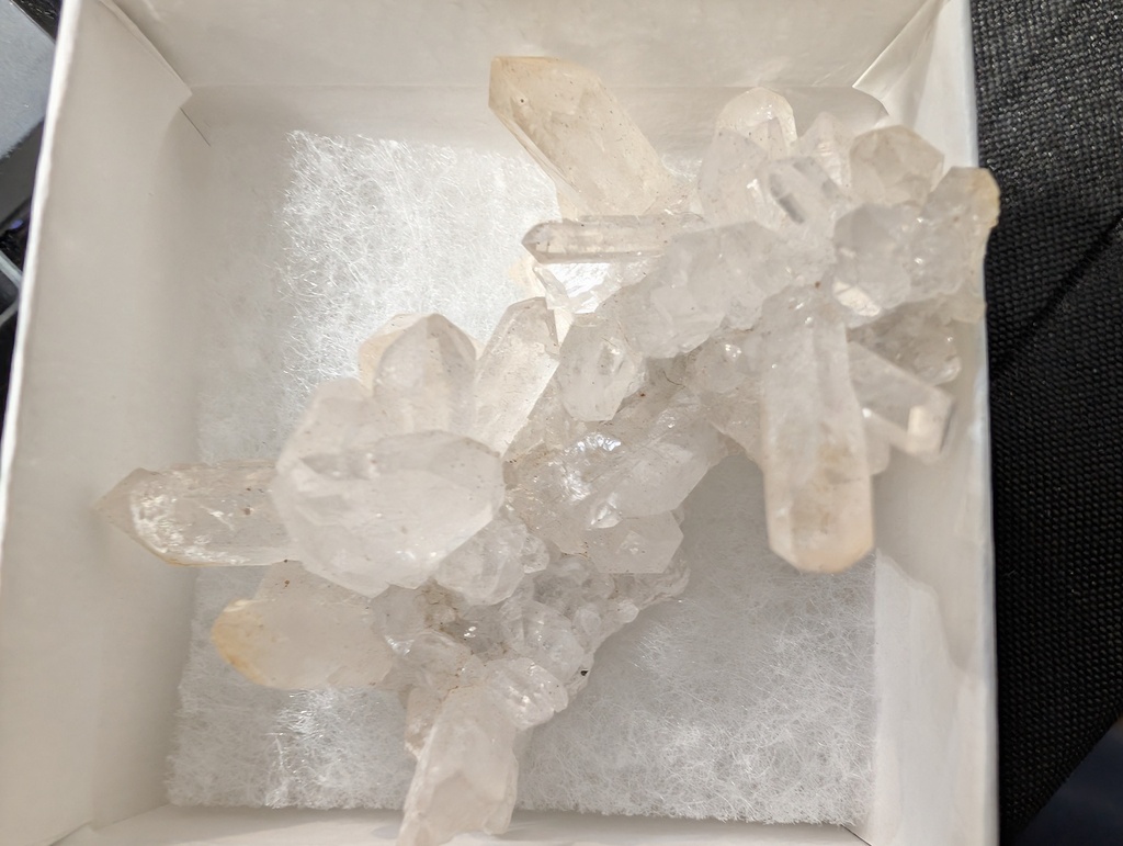 Japan-Law Twin Quartz