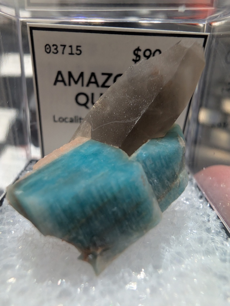 Amazonite, Quartz
