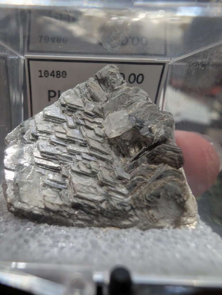 Phenakite, Muscovite
