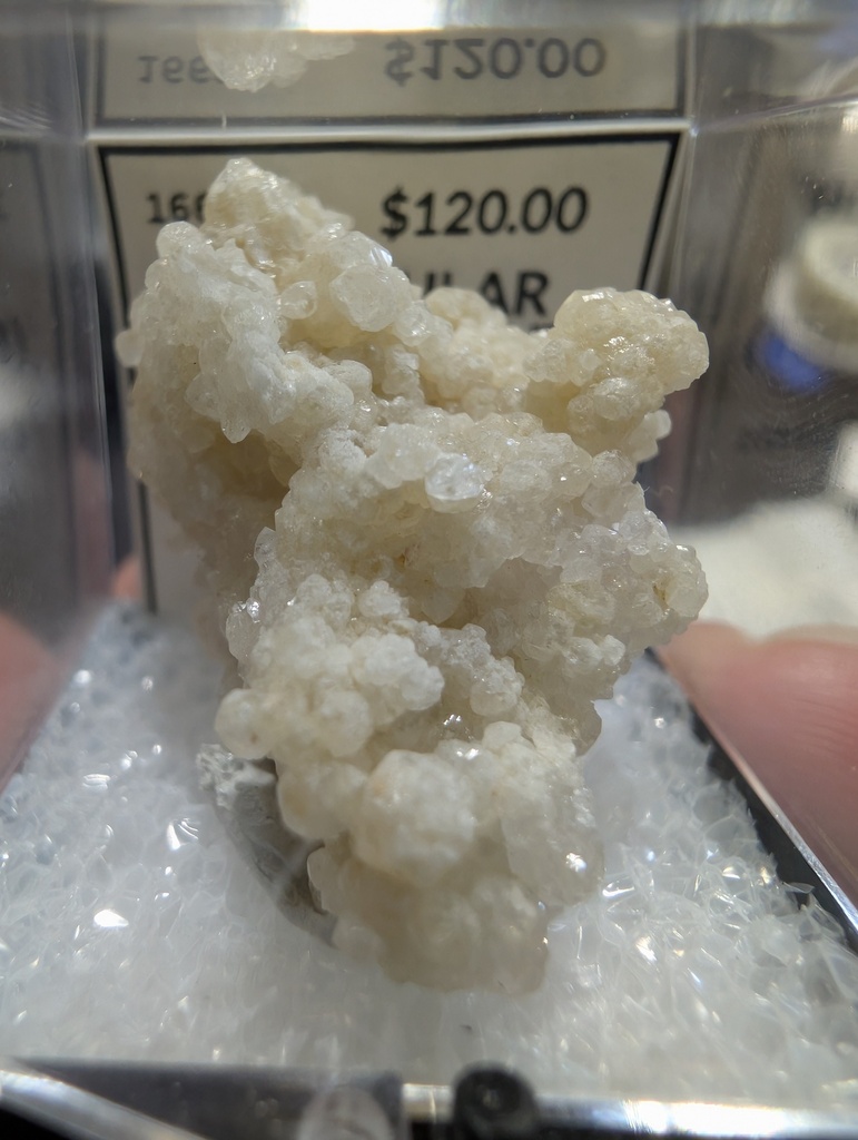 Grossular (Fluorescent)