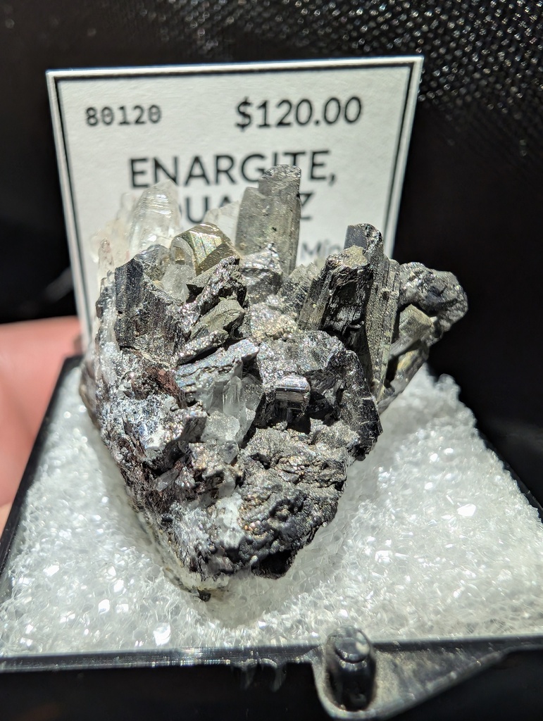 Enargite, Quartz