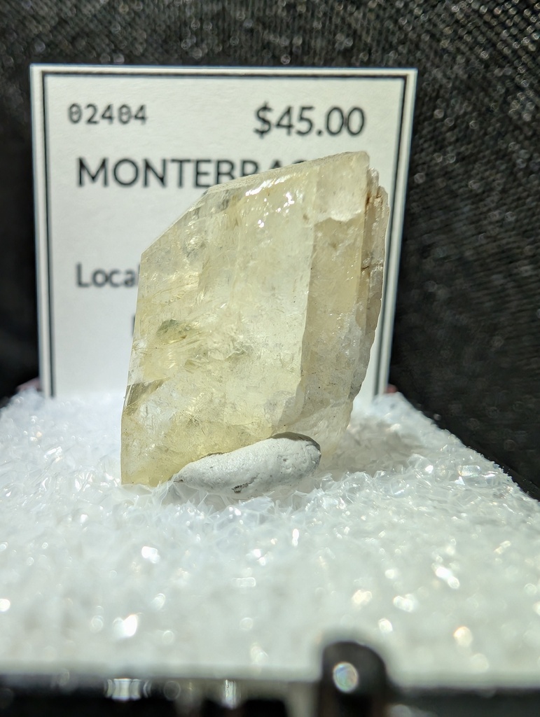 Montebrasite