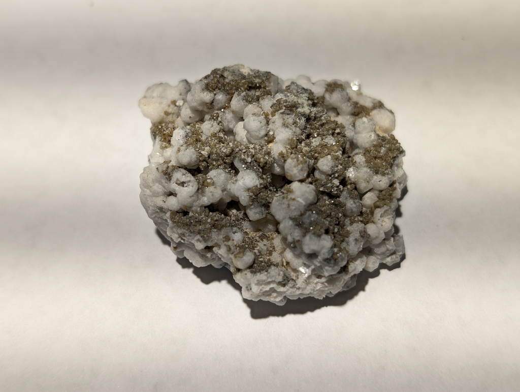 Rémondite, Analcime