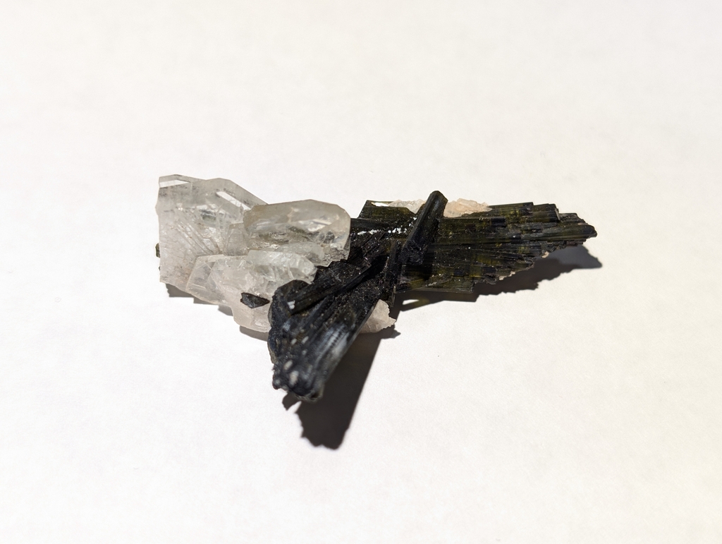 Fluorapatite, Schorl