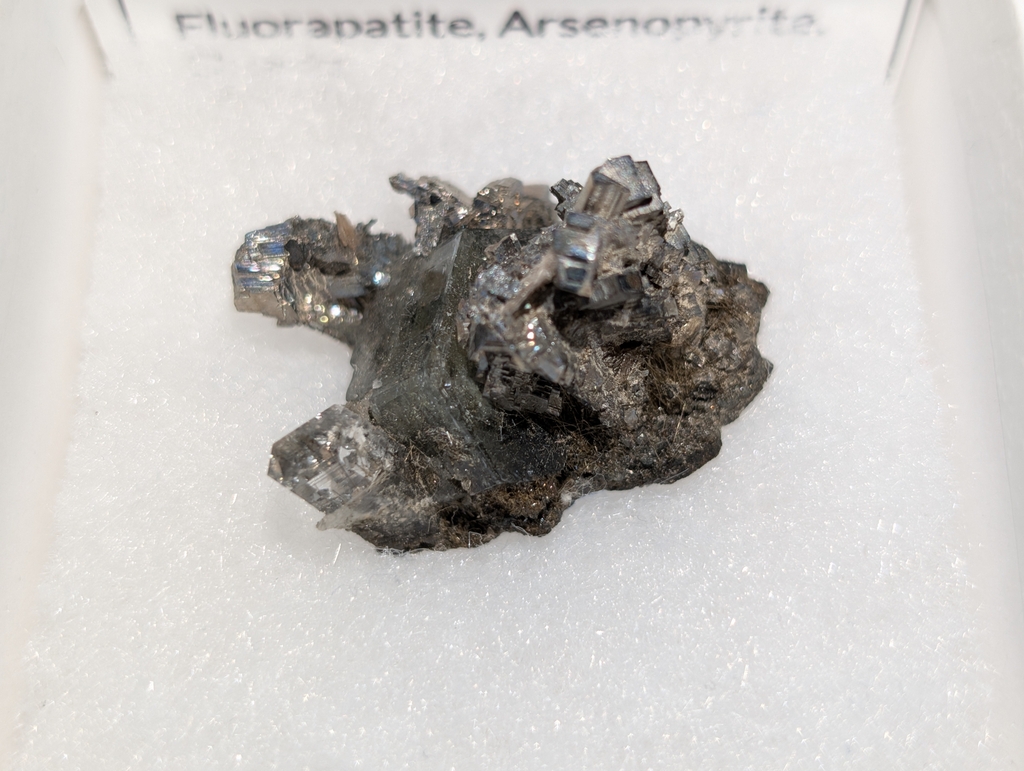 Fluorapatite, Arsenopyrite, Quartz
