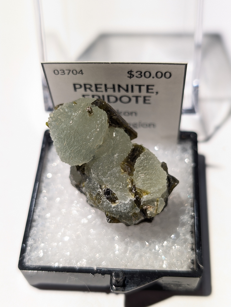 Prehnite, Epidote