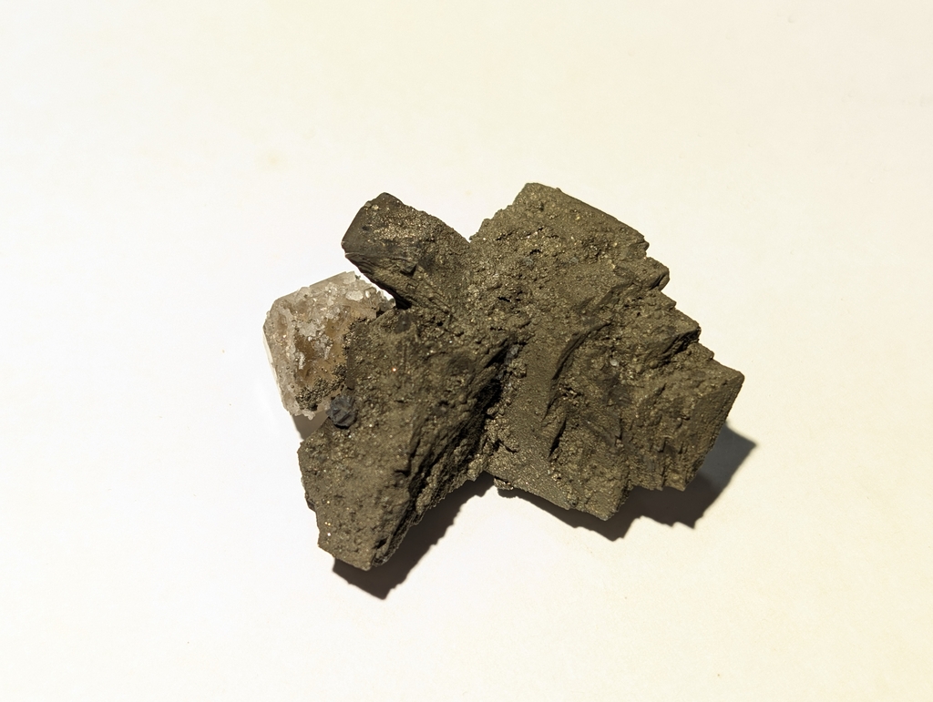 Digenite, Tennantite, Pyrite