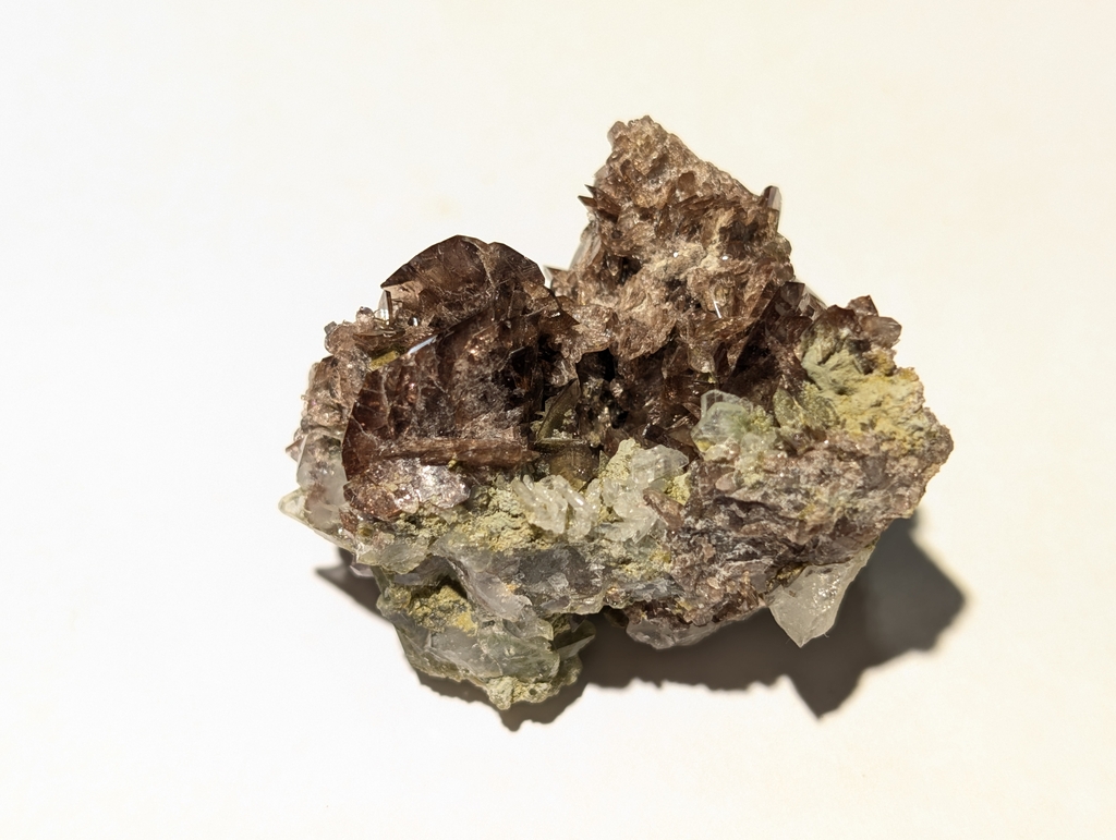 Axinite-(Fe)