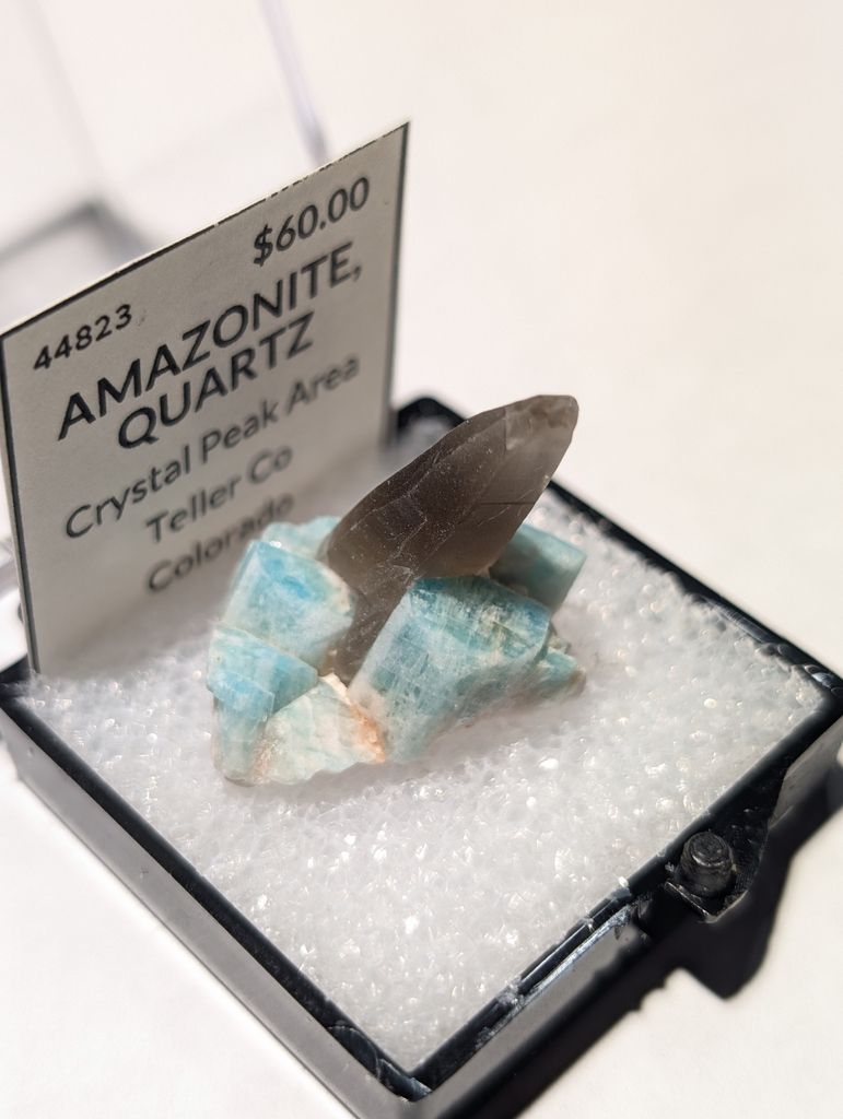 Amazonite, Quartz