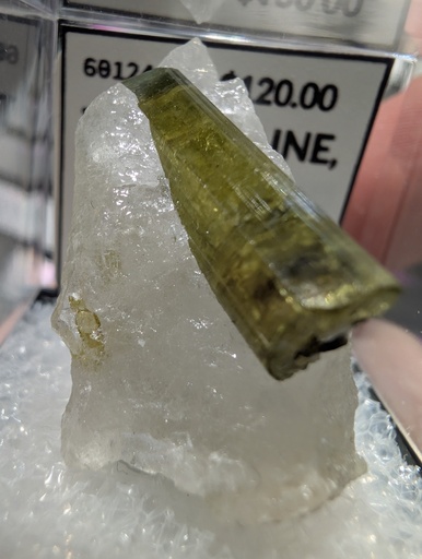 [20] Tourmaline, Quartz