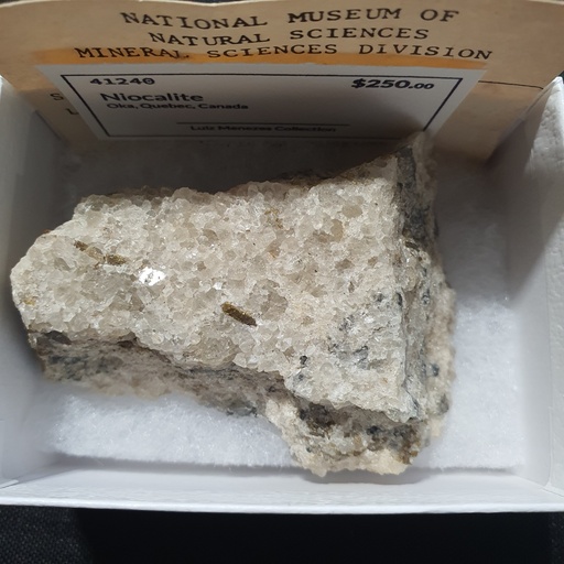 Niocalite
