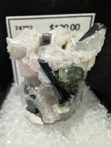 [520] Fluorapatite, Tourmaline
