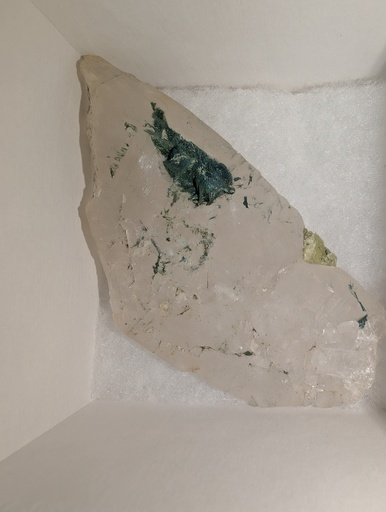 Gormanite on Quartz