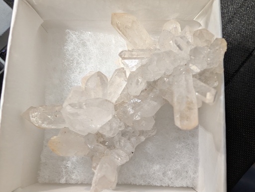 Japan-Law Twin Quartz