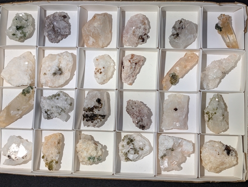 Uvite, Magnesite, etc.