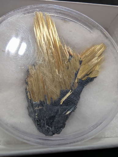 Rutile, Hematite