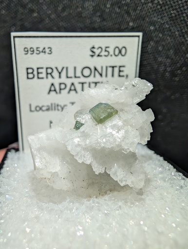 Beryllonite, Apatite