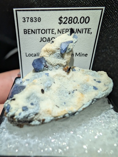 Benitoite, Neptunite, Joaquinite