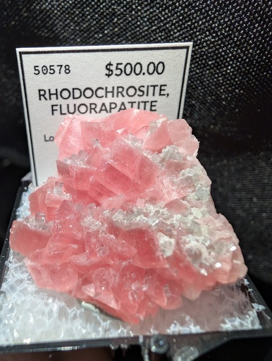 Rhodochrosite, Fluorapatite