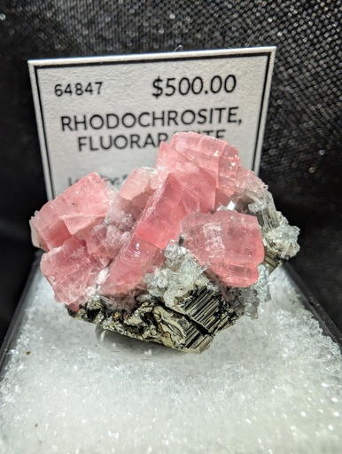 Rhodochrosite, Fluorapatite