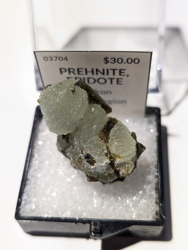 Prehnite, Epidote