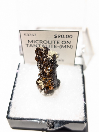 Microlite On Tantalite-(Mn)